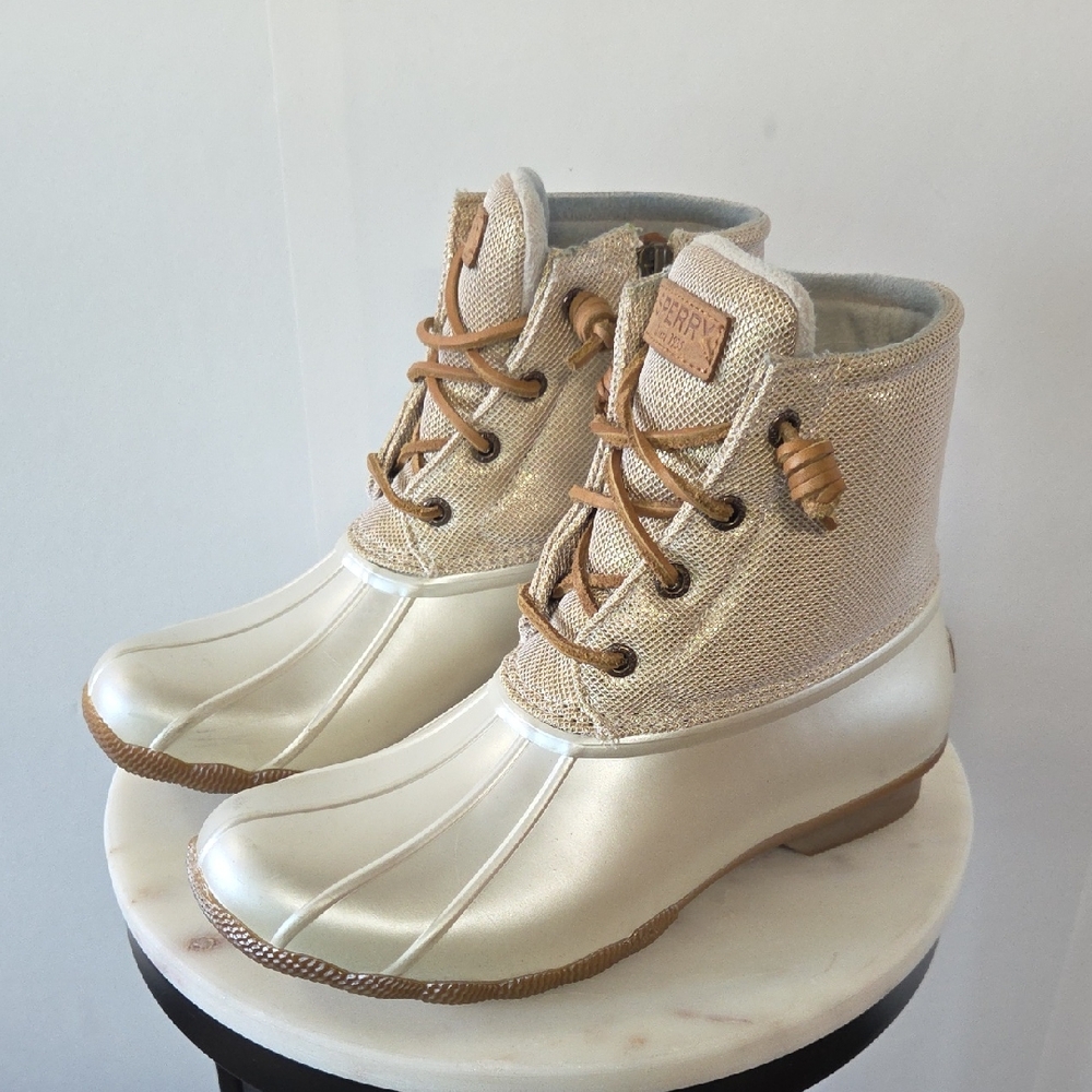 Sperry Women's Duck Boots in Champagne Metallic Size 7.5 Waterproof